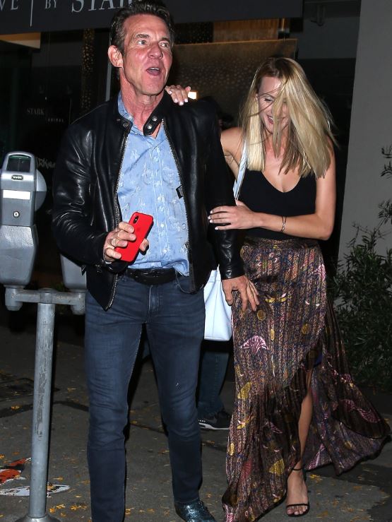 Laura Savoie with her fiance, Dennis Quaid. | Source: people.com