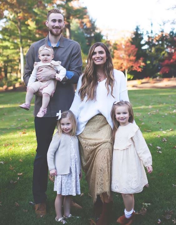 Gordon Hayward with Children}}