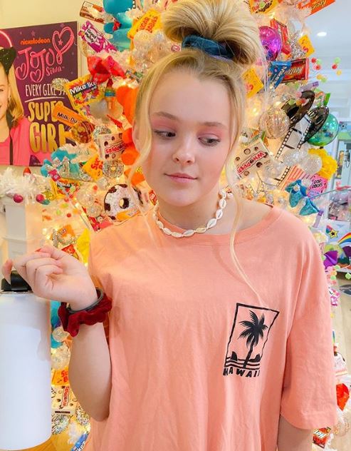 Quick Celeb Facts Jojo Siwa Facts Age Net Worth Height Shoes