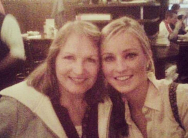 Sandra Smith with her mother. 
