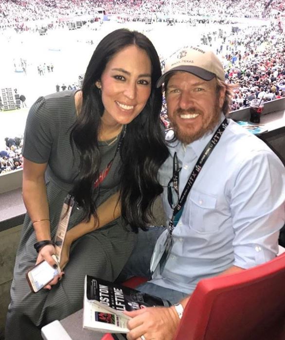 Chip Gaines with his wife, Joanna Gaines. | Source: Instagram